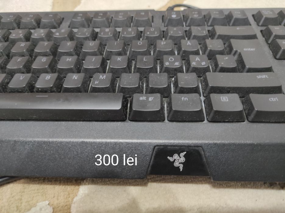 Vând tastaturi mecanice