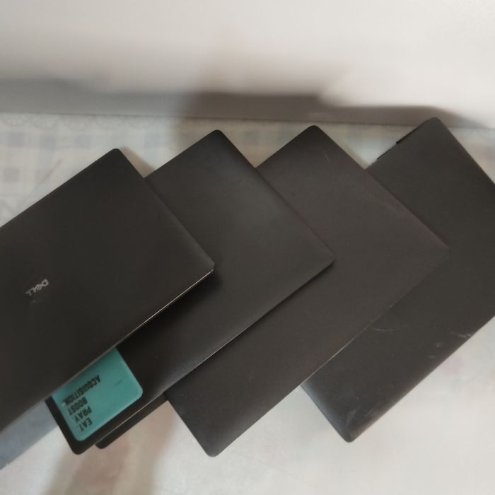 Продам ультрабук dell на запчасти.
