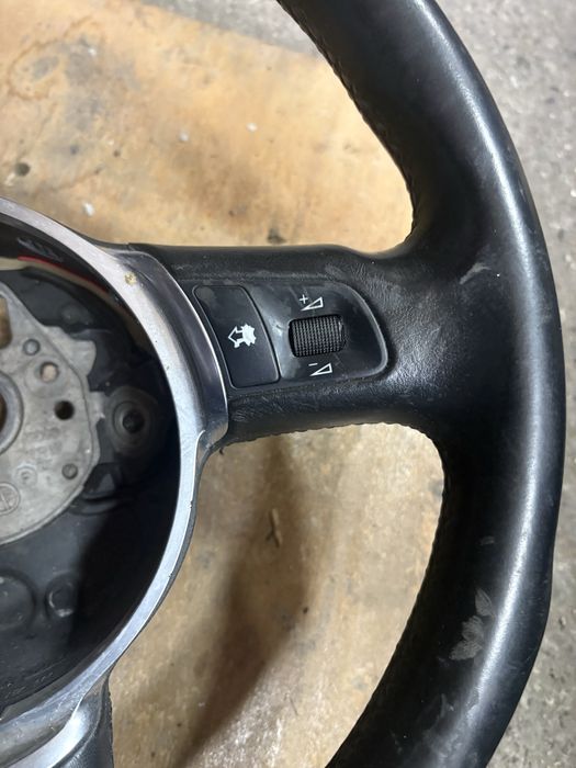 Audi A8 D3 Мулти Волан с Пера