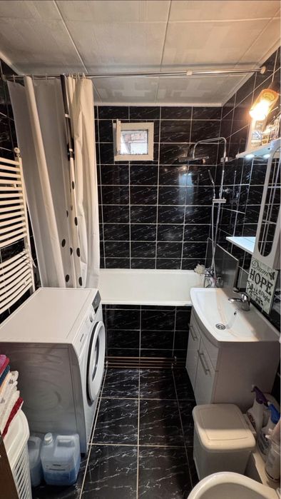 Se vinde apartament 2 camere, 56 mp, mobilat si complet utiliat
