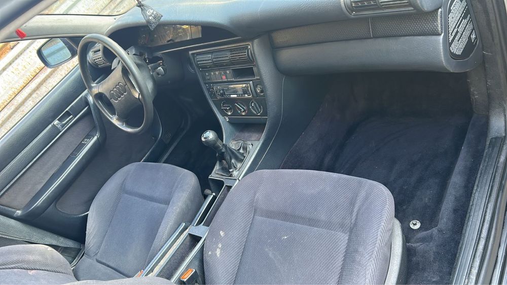 Продам машину AUDI 100С4