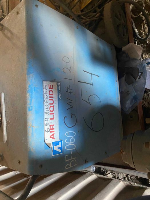 Промышленный сварочный аппарат