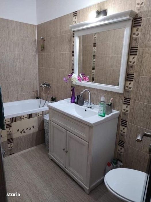 Apartament cu 2 camere,etaj intermediar, zona Atelierul de Pizza