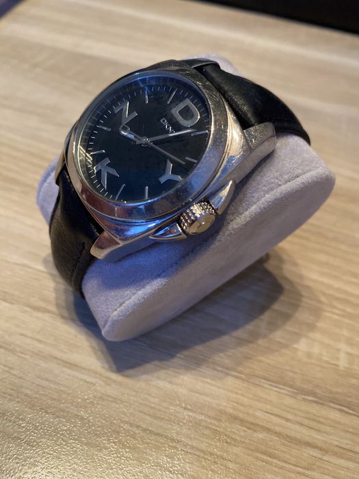 Часы наручные DKNY