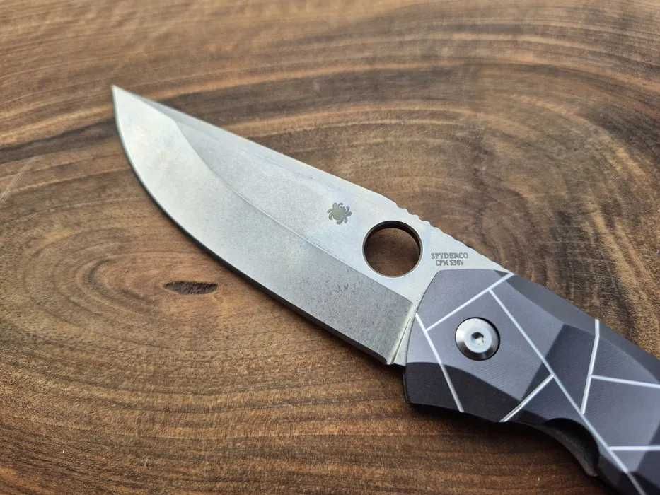 Cuțit pliabil Briceag SPYDERCO Nirvana