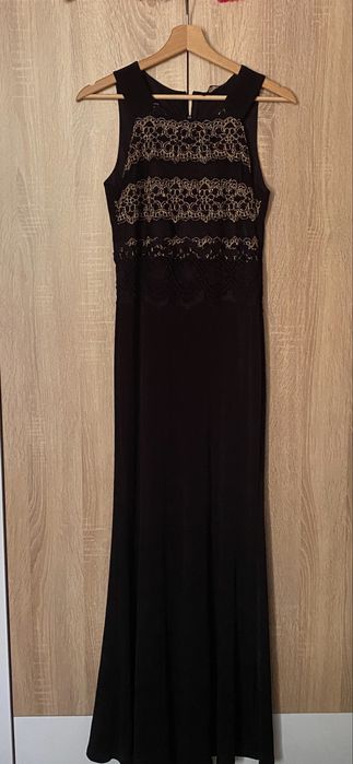 Официална рокля