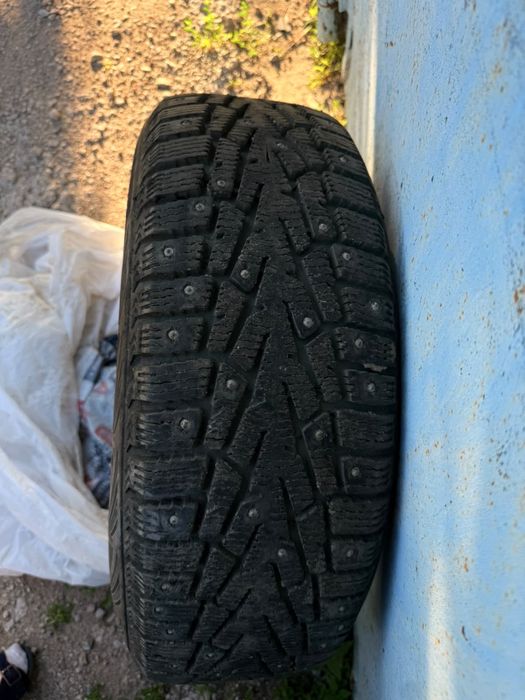 Продам зимнюю резину r16