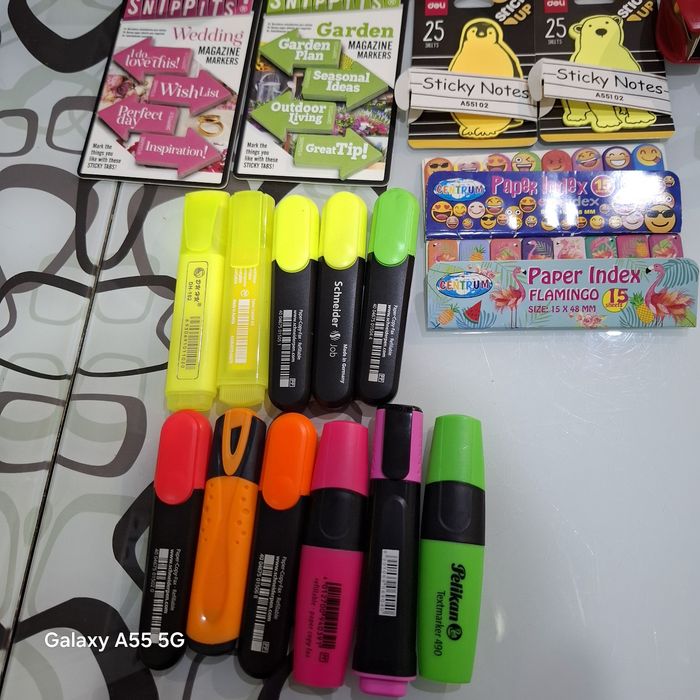 Продавам канцеларски материали