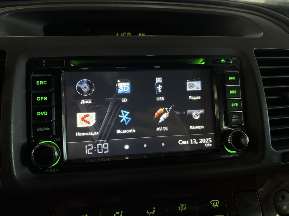 Продам магнитолу на Camry 30-35