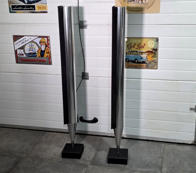Boxe active BANG & OLUFSEN BEOLAB 8000, de podea ,aluminiu body