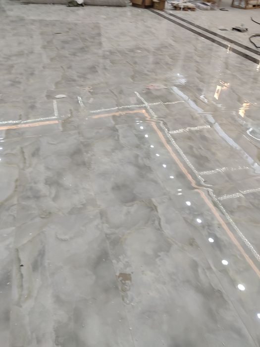 Кафельщик опытный.