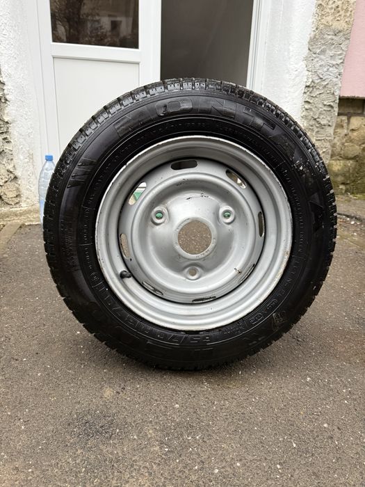 Vand roata dacie noua