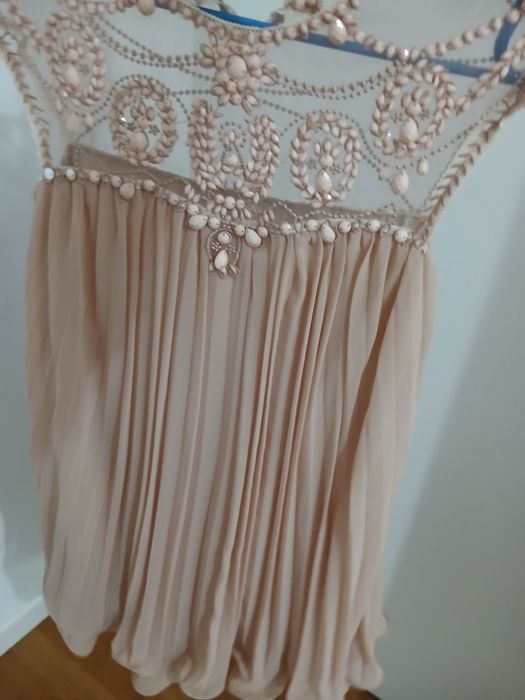 Rochiță  eleganta folosita doar pt 3 ore ,stare perfectă mărimea  S