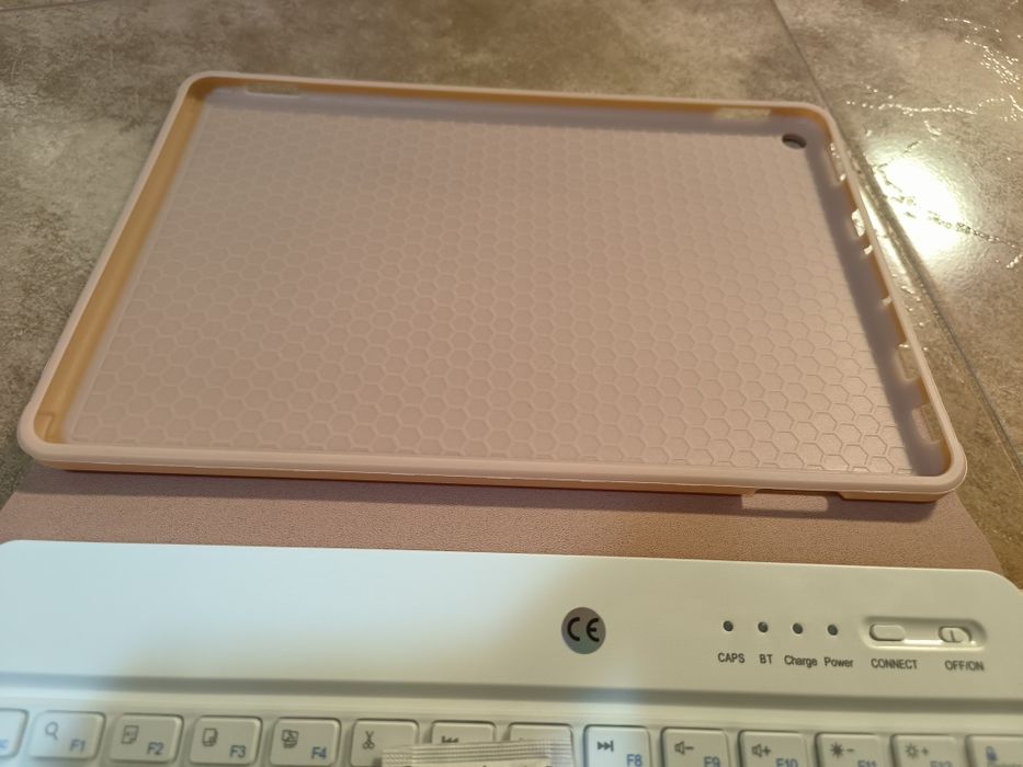 Безжична клавиатура и кейс за таблет 10 инча