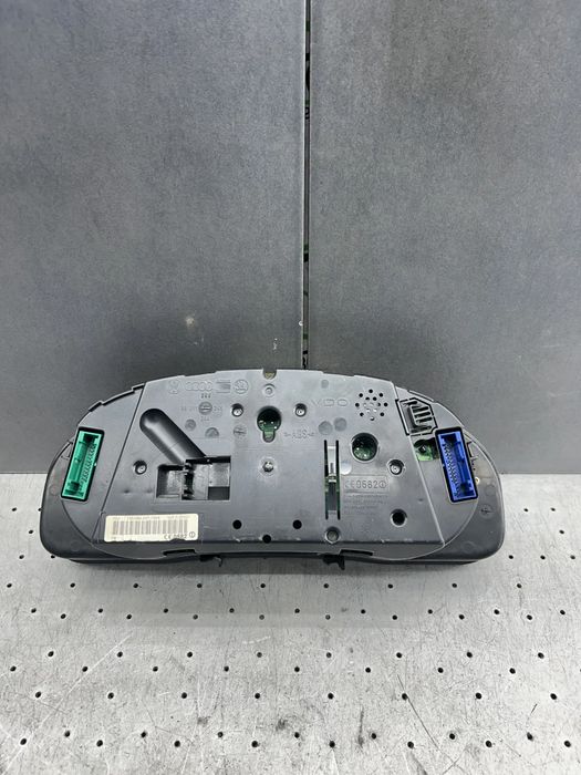 Ceasuri bord 3B0920807A Volkswagen VW Passat