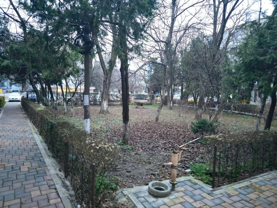 Închiriez apartament cu doua camere pe str Banca-Națională