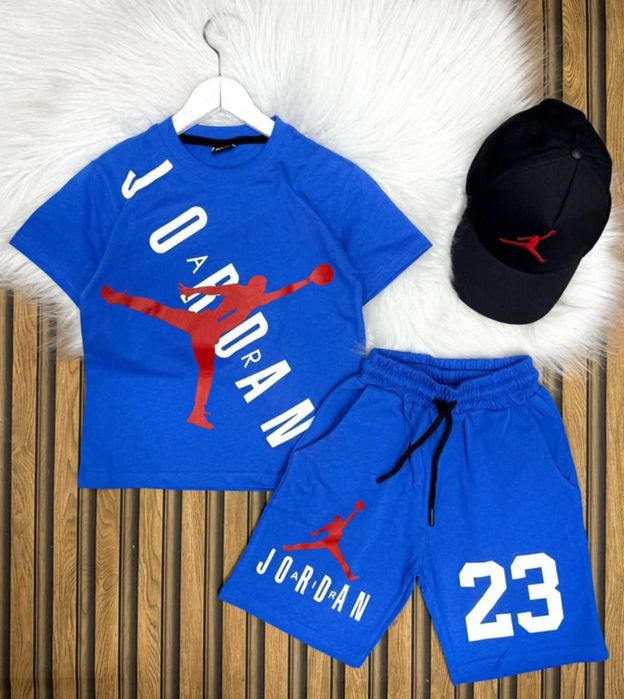 Compleu copii diferite modele