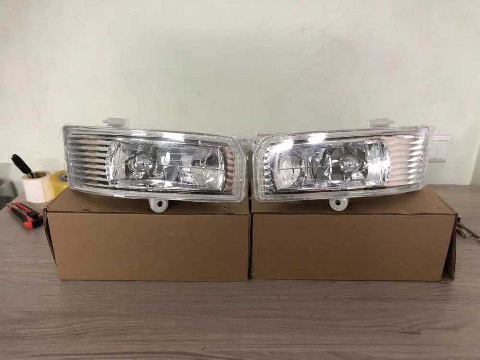 Противатуманка фонарь фара зеркало Тойота Камри 35 Toyota Camry 35