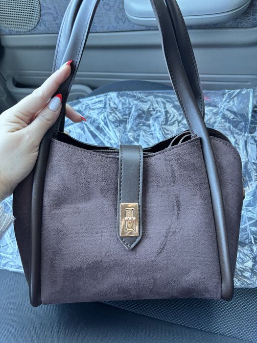 Дамска чанта велур