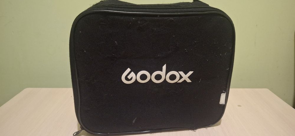 Софтбокс Godox 80×80, стойка , сумка