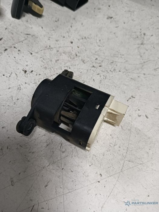 Senzor Presiune Aer Hyundai Sonata Vi (Yf) [ 2009 - 2015 ] Oem 972703K