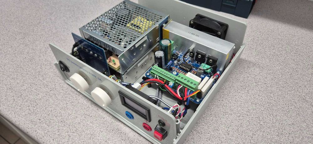 Sursa liniara reglabila  0-30V, 0-3.2A