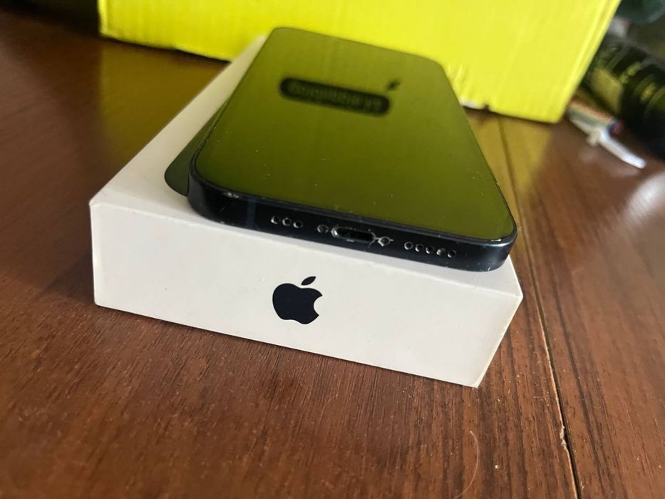 Обменяю IPHONE 13
