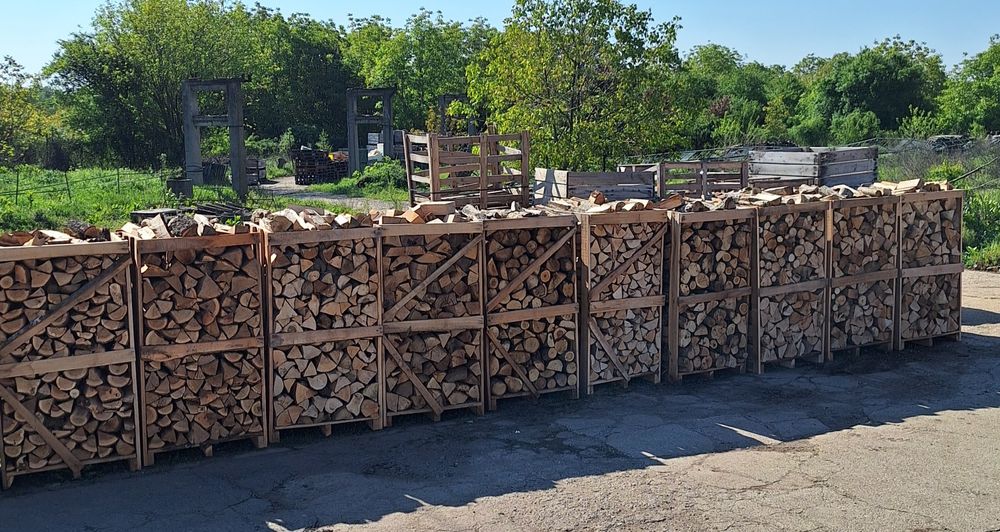Oferta lemne de foc paletizat gata tăiate crăpate