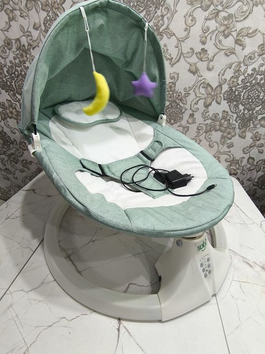 Продам шезлонг для малыша