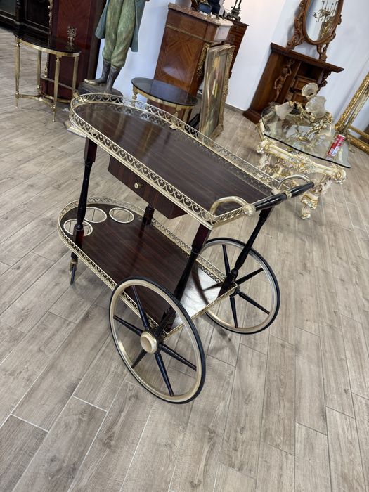 Gheridon din lemn cu elemente din metal aurit