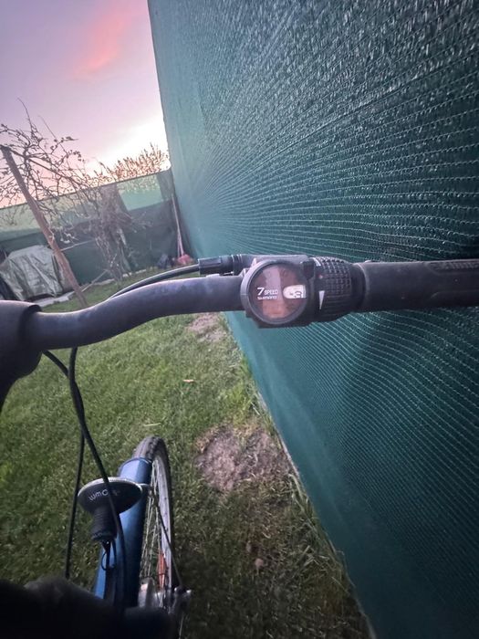 Vând bicicleta de dama in stare bun