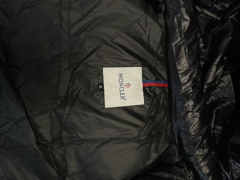 Vesta moncler Bormes Shiny Black Puffer Vest
