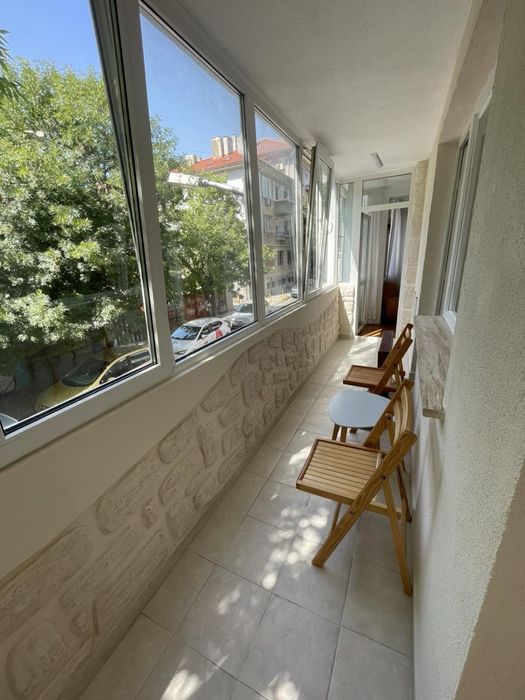 Дава се под наем Тристаен апартамент в Варна, Център - 88 кв.м за 637.5 € - Снимка #12