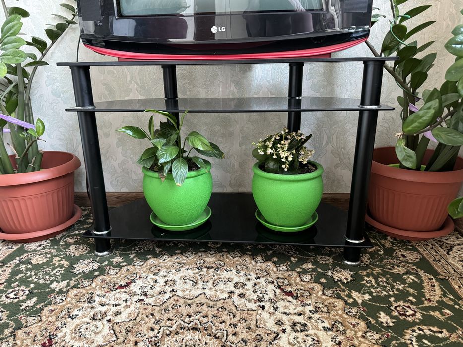 Подставка телевизора стекляная продается