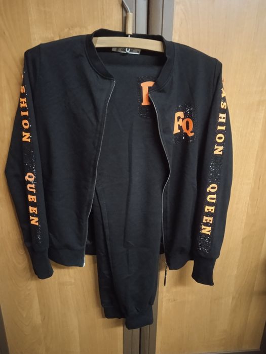 Спортивный костюм