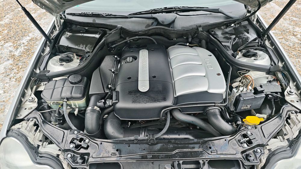 Mercedes C200/116ps/6speed/Всичко Платено/Обслужен