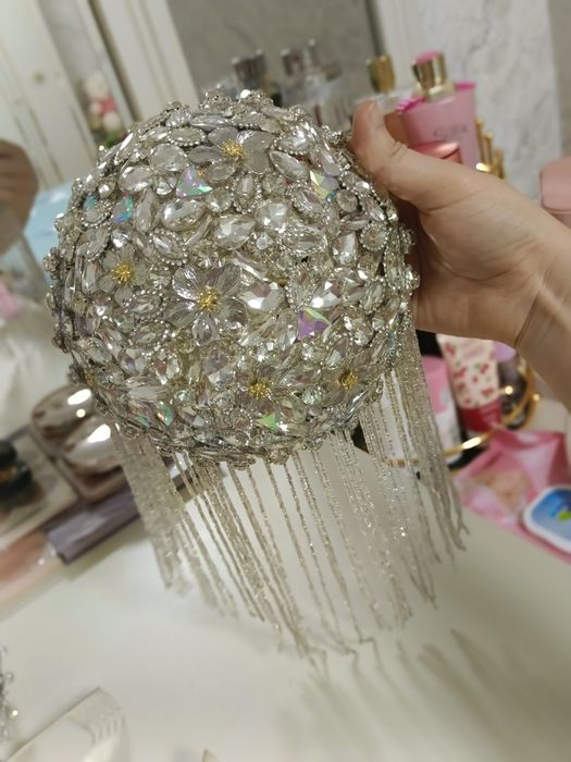 Ayollar uchun diadema