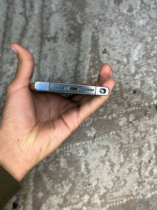 Samsung galaxy s23 ultra 5G 12/256gb holati 9/10