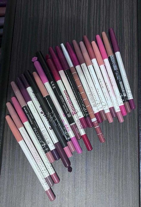 Акция! Карандаши и помады 2+1!