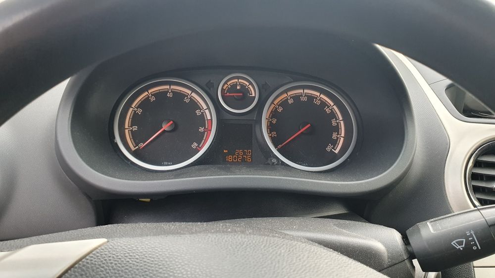 Vând Opel corsa 1.4 benzina