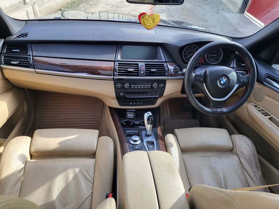 dezmembram bmw x5 e70 3.0 d an 2008