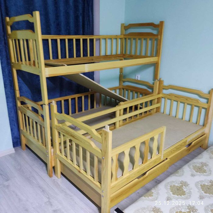 Тез ва арзон. Кровать (чупли) сотилади. Продаетя деревянная кровать.