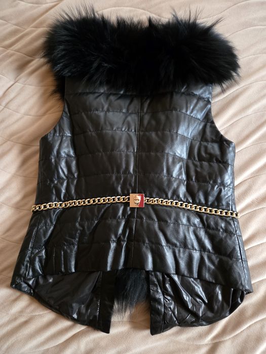 Черен елегантен елек с естествен  косъм