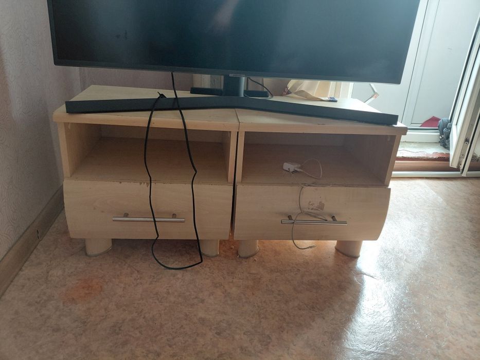 Гостиная стенка и тумбочки