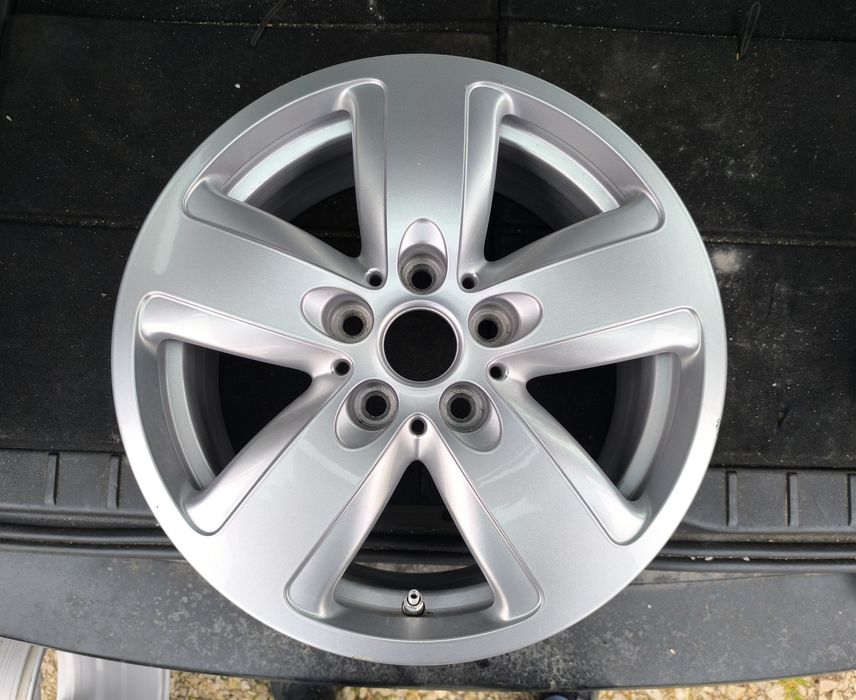 Style 517 16 цола джанти за MINI F54 и BMW 1 и 2 серия F40 и F44 5x112