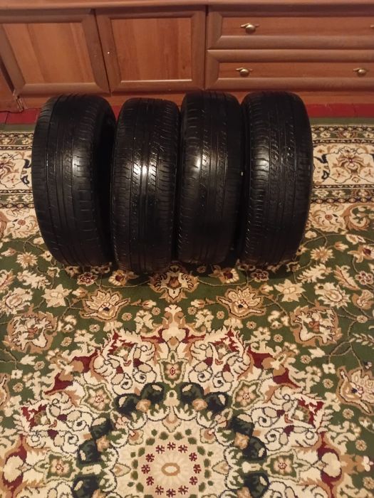 Летний шины Р13 1сезон откатал