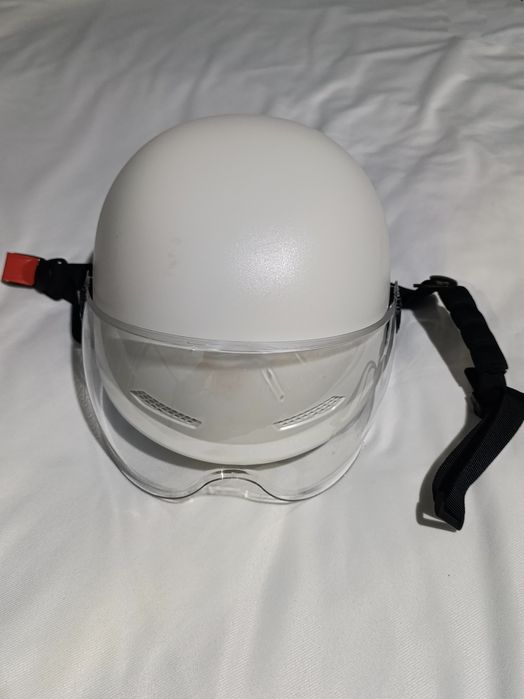 Yangi shlem sotiladi skuter kaska