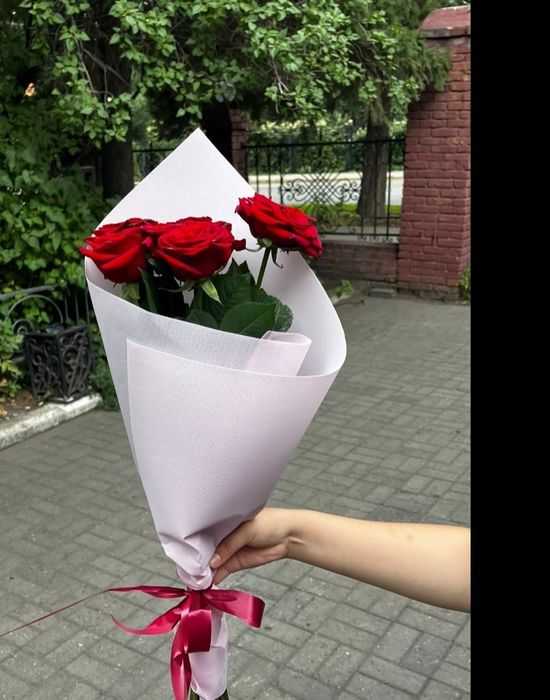 Продам красные розы СРОЧНО