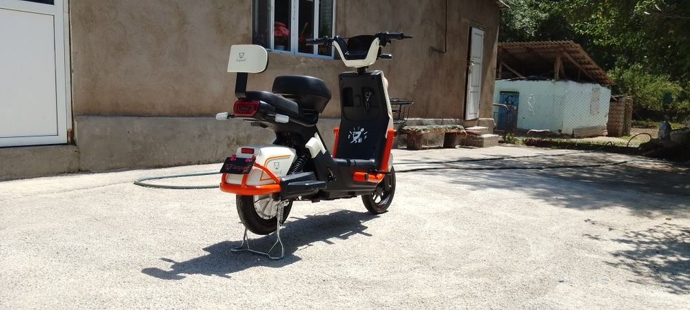 Электрический мопед танк