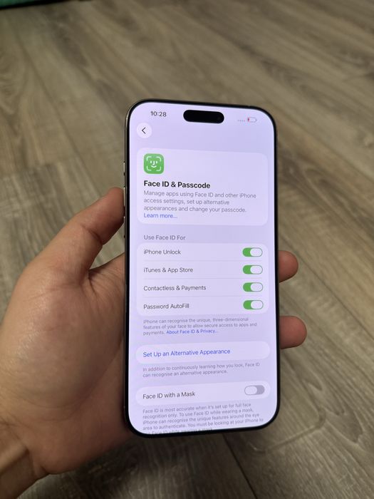 Vand iPhone 16 Pro Max - 99% Baterie - CA NOU